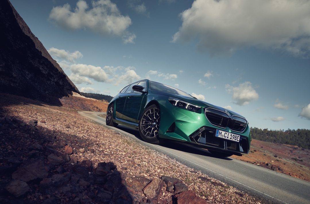 Внимательный помощник рядом с вами.