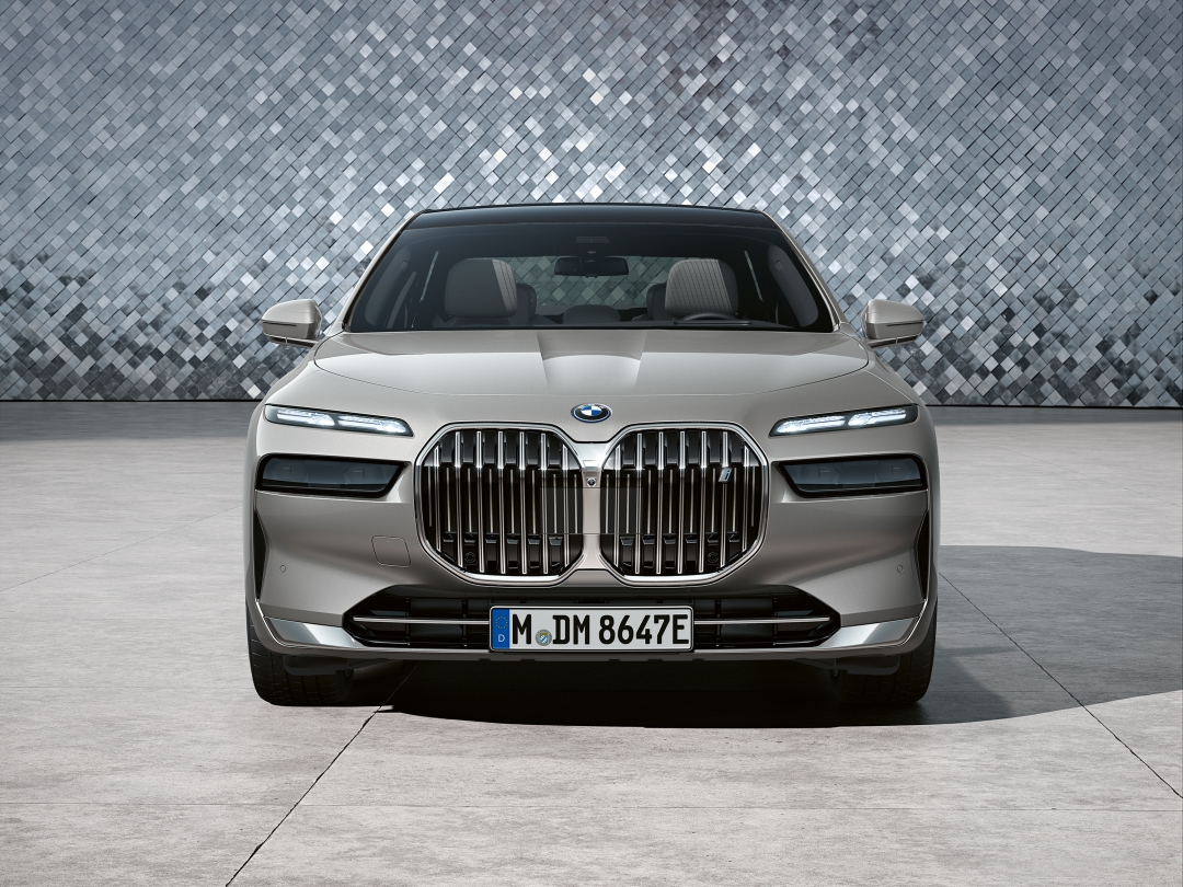 Дизайн передней части.