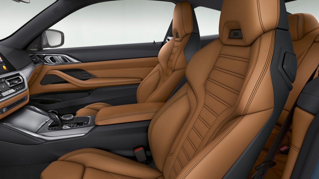 Центральная консоль BMW 4 серии Coupe с выраженным наклоном