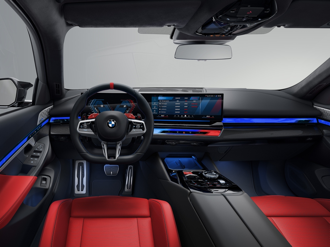 Көбірек динамика.